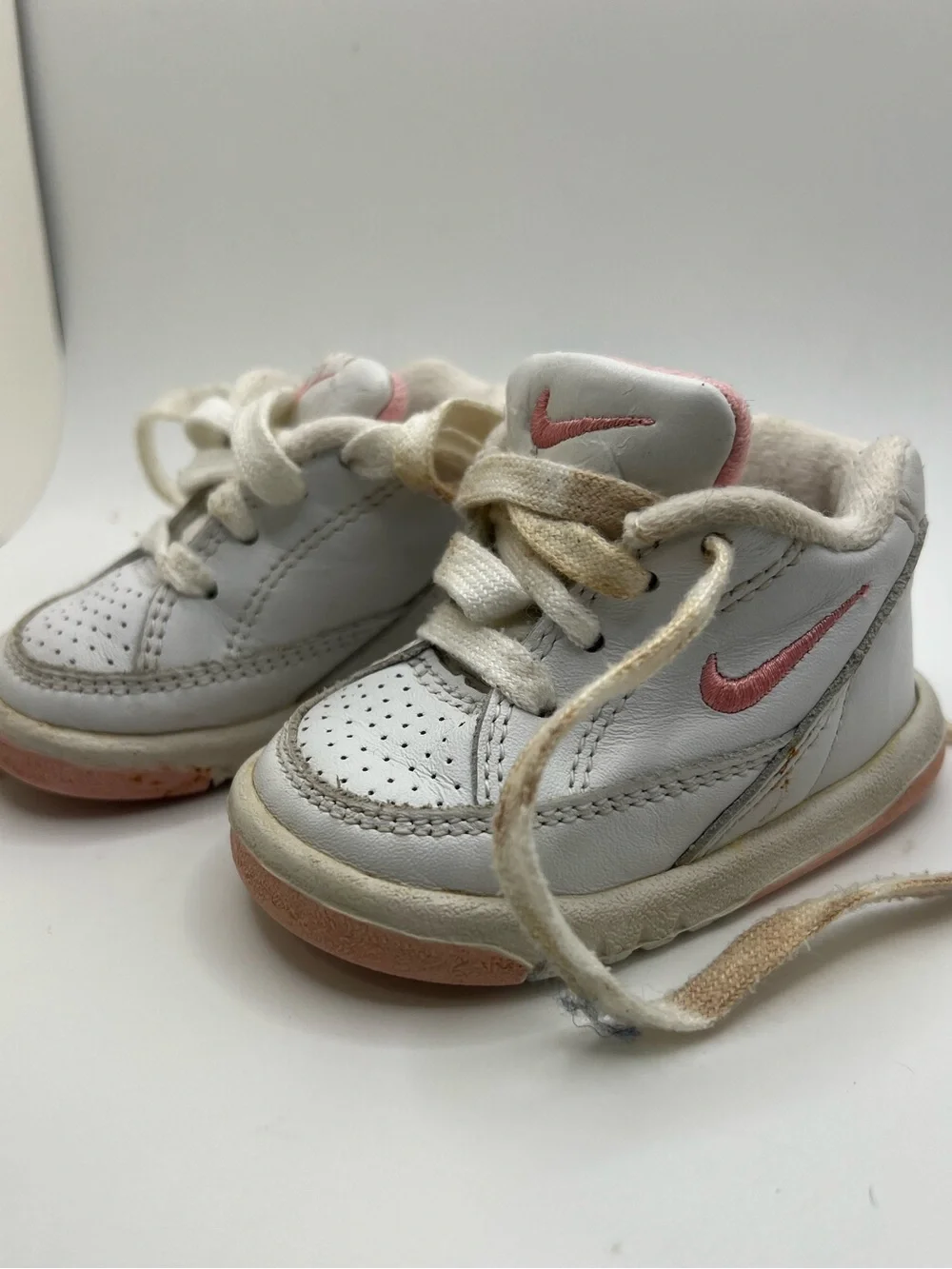 Vintage Nike infant Baby Girl White & Pink Leather Sneakers Y2K